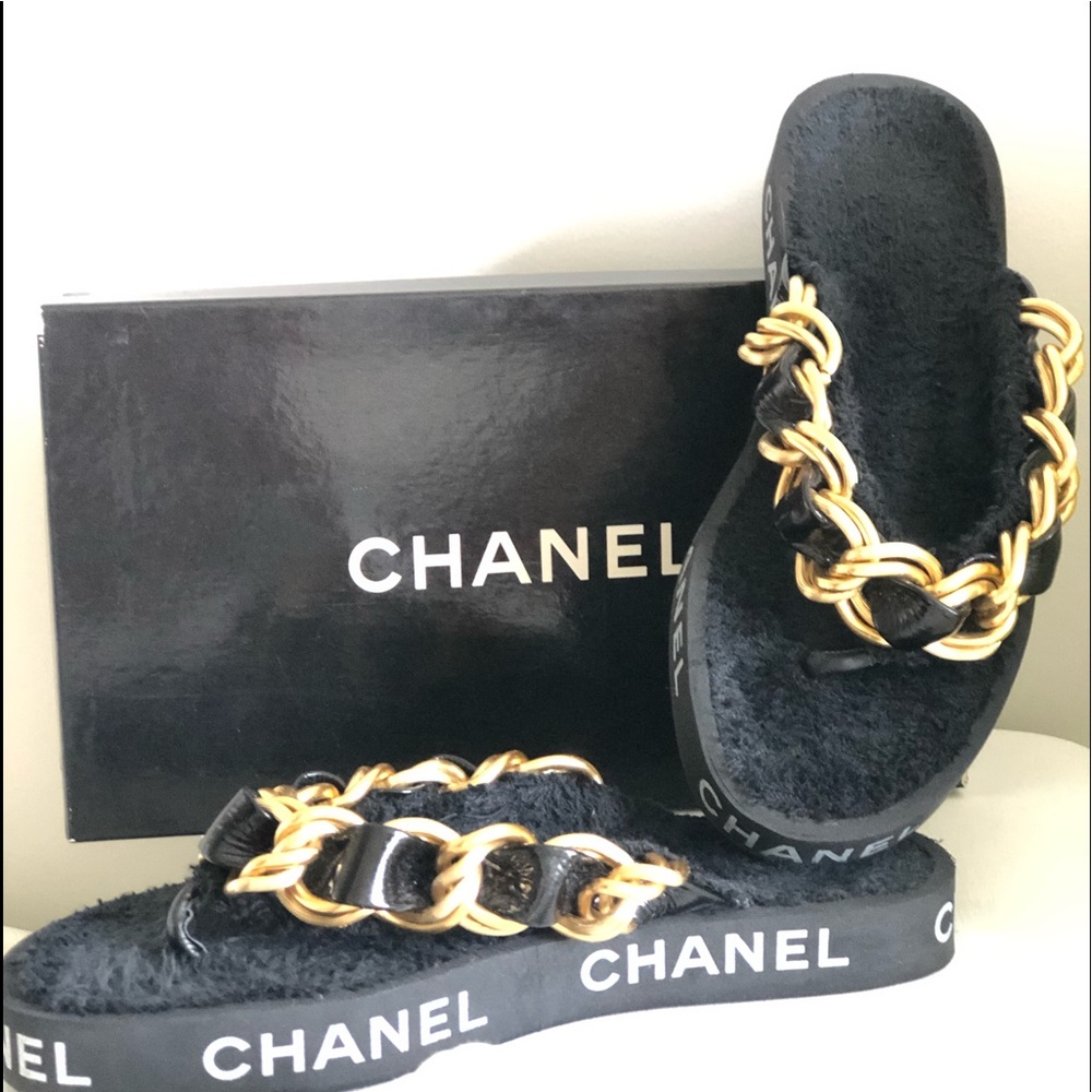 Chanel flip flop sandals - black w/chain